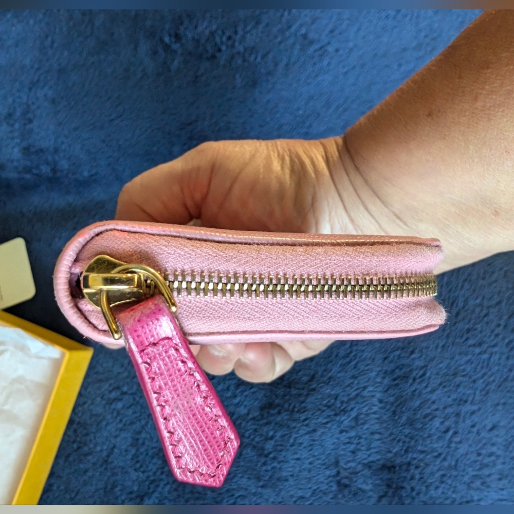 FENDI pink Leather zip around Wallet, 4.5x3x.5", WITH FENDI BOX, with RFID,EUC - Picture 13 of 14